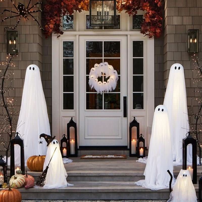 LED Ghost Wreath with 12 Illuminated Spirits