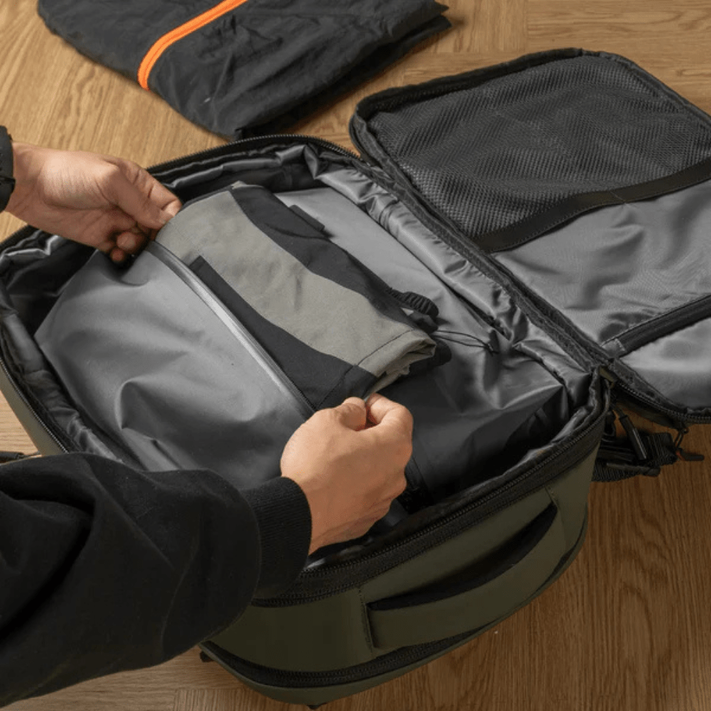 vacuum compression backpack 60L