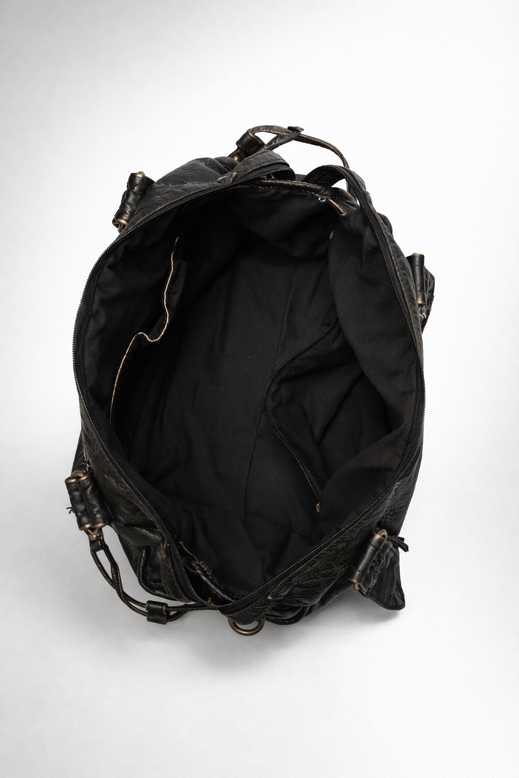 black handbag for school with zipper pockets