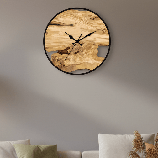 Elegant Clear Acrylic Wall Clock for Modern Minimalist Homes