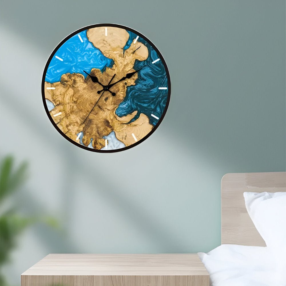Elegant Clear Acrylic Wall Clock for Modern Minimalist Homes