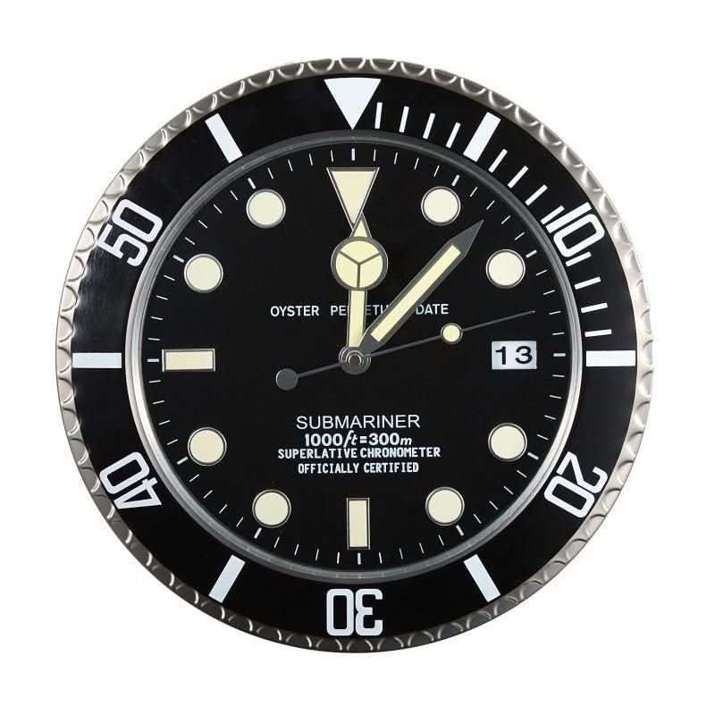 Modern Silent Wall Clock Luminous stainless steel clock with battery-operated precision