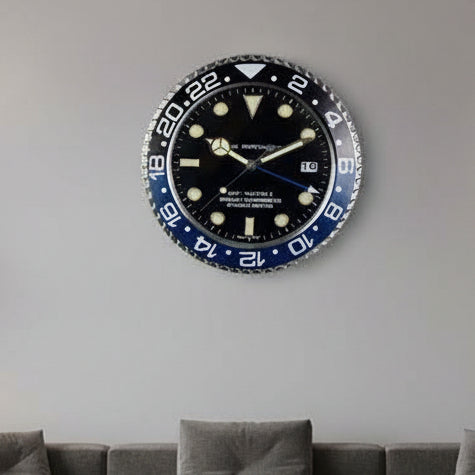 Modern Silent Wall Clock Luminous stainless steel clock with battery-operated precision