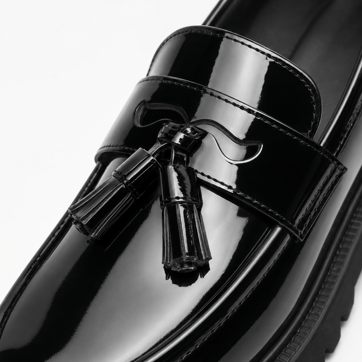 Men's Black and White Leather Tassel Loafers