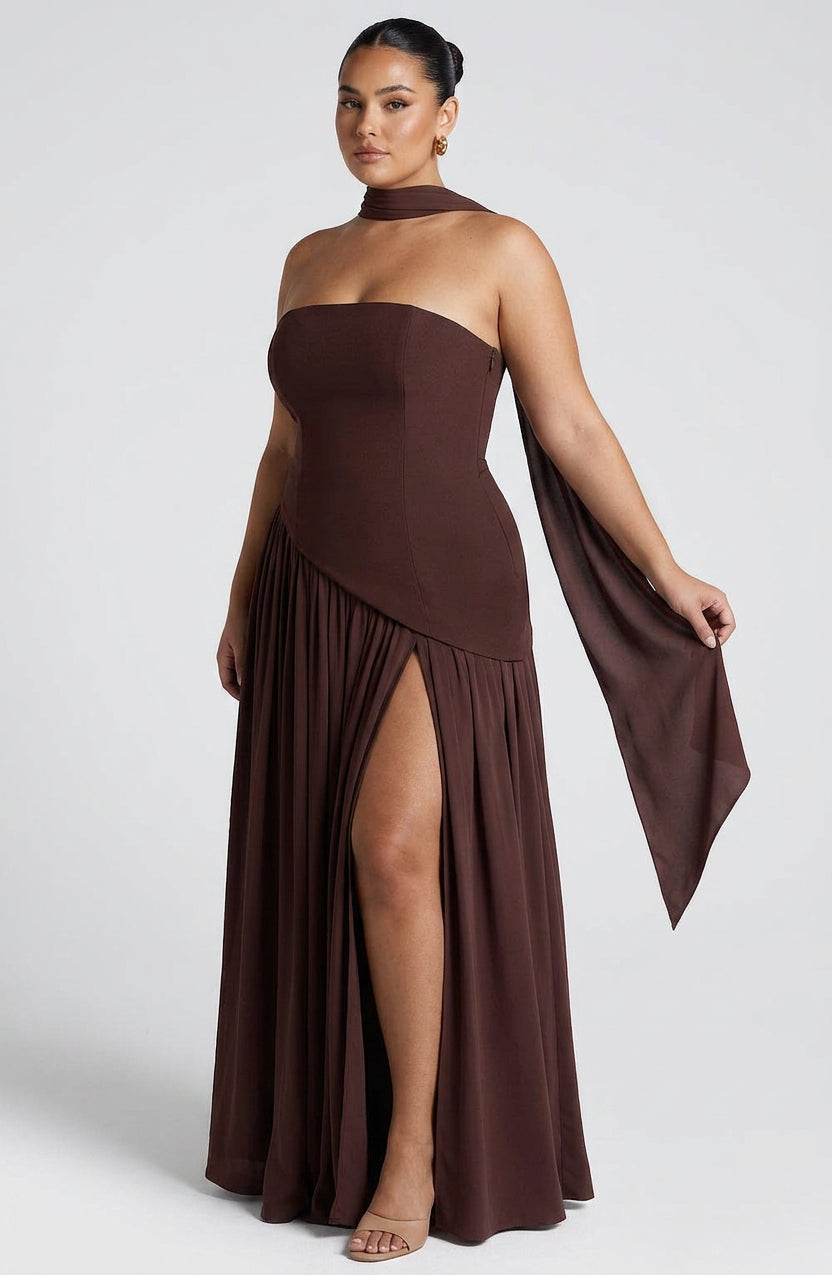 Elegant Flowing Maxi Dress