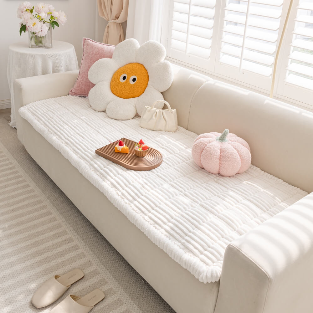 Soft Flannel Pet Mat for Sofa and Bed Comfort