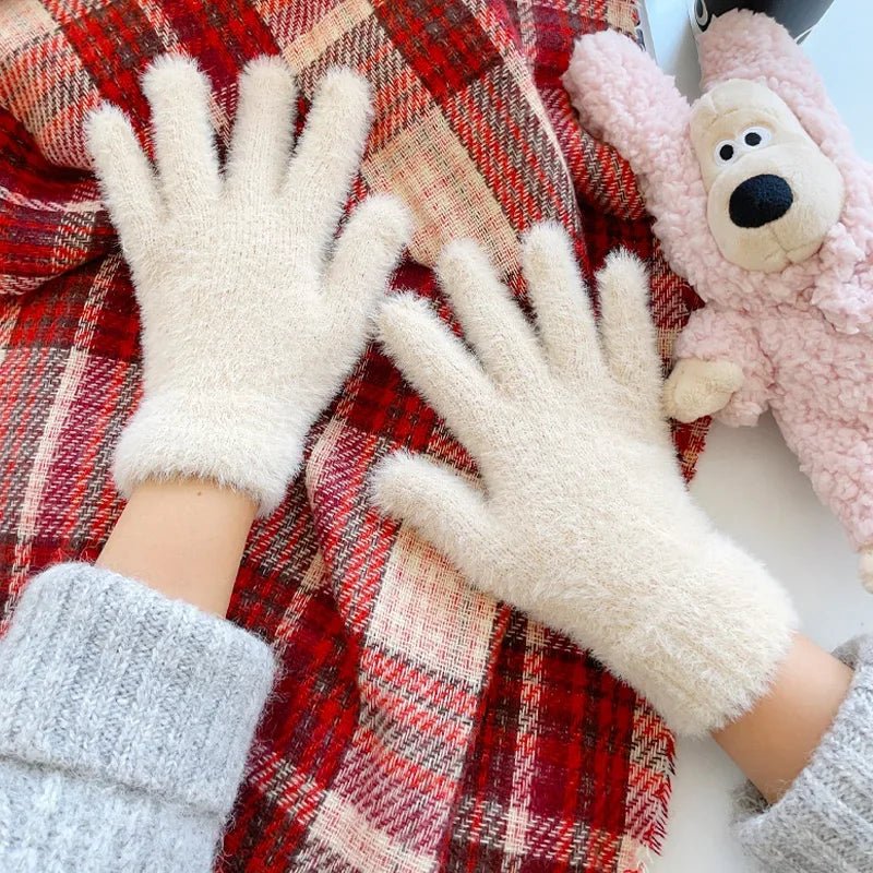Plush Winter Gloves for Windproof Outdoor Warmth