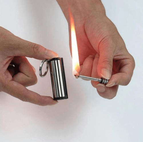 Durable Waterproof Metal Fire Starter Keychain for Camping